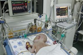 The child in the intensive care unit
