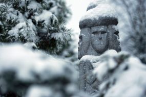 Snow-bound sculpture 