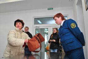 Employees of the State Customs Service of Ukraine baggage checks