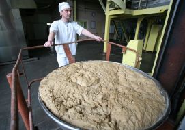 Рабочий хлебозавода