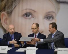 Aleksandr Turchinov , Arseniy Yatsenyuk and Nikoly Tomenko