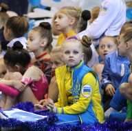 Юные гимнастки