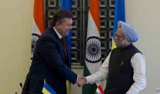 Viktor Yanukovych  and Manmohan Singh