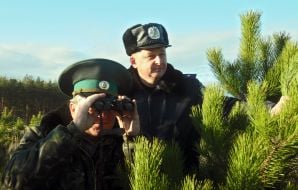 Співробітник міліції та лісник 