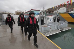 Военнослужащие Севастопольского отряда морской охраны