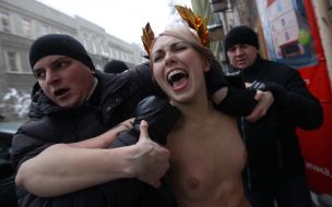 Задержание активистки FEMEN