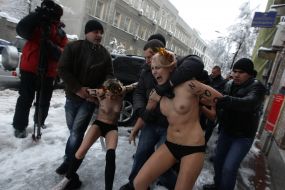 Задержание активисток FEMEN
