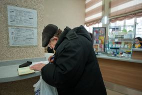 Man fill in the form