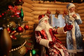 Дед Мороз и Снегурочка