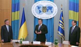 Leonid Kozhara, Viktor Yanukovich and Konstantin Grishchenko