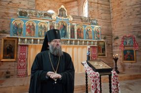 Archbishop Luka near the iconostasis XVIII