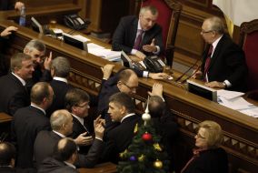 People's deputies near the presidium of parliament