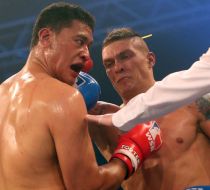 Wayne Fa and Aleksandr Usyk