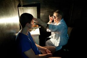 Допризовник проходить медкомісію