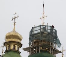 Setting of cross on the сhurch of the Saviour at Berestove
