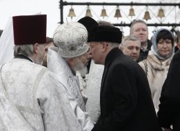 Metropolitan Vladimir and Nikolay Azarov