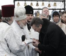 Metropolitan Vladimir and Viktor Yanukovich