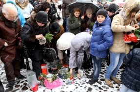 Believers are arranged water tanks