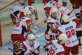 Playing moment of match