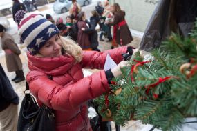 Girl ties to the rail ladders "donut desires"