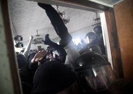 Драка между активистами ВО "Свобода" и милицией