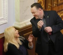 Taisiya Povaliy and Bogdan benyuk
