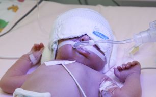 Новонароджена дитина