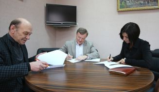 Rena Nazarova, Oleg Nalyvayko  and Yuriy Peresunko