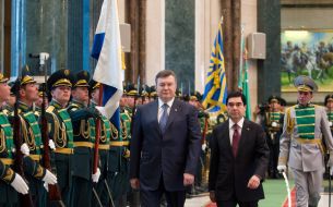 Viktor Yanukovych and Gurbanguly Berdimuhamedov