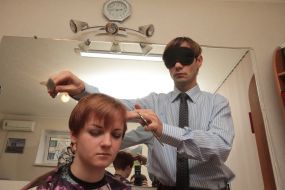 Перукар Олег Максак