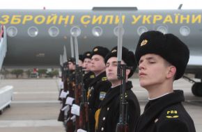Soldiers of company of the honoured guard