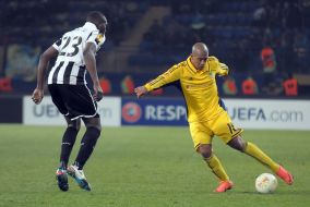 Vinisius Aperasido Fininho and Shola Ameobi