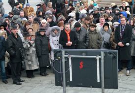 People watching speeches of Viktor Yanukovіch