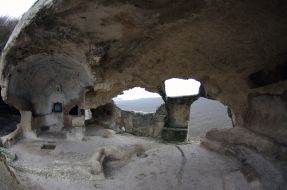 Spelaean city Eski Kermen