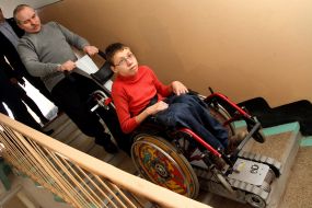 Demonstration of robotized lift for invalid carriages