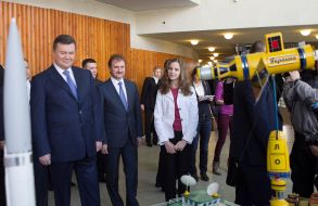 Viktor Yanukovich and Aleksandr Popov