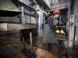 Grid operator clears debris