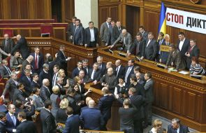 The deputies block rostrum