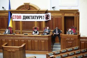 The deputies block rostrum