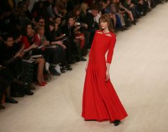 Fashion show by POUSTOVIT