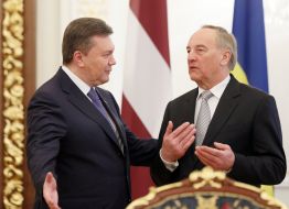 Viktor Yanukovych and Andris Berzins
