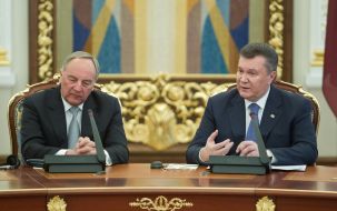 Viktor Yanukovych and Andris Berzins