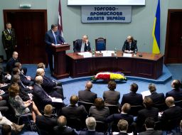 Viktor Yanukovych, Andris Berzins and Gennadiy Chizhykov