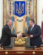 Viktor Yanukovych and Andris Berzins