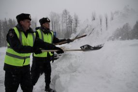 Уборка снега