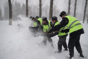 Уборка снега