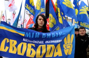 Учасники акції "Вставай, Україно!"