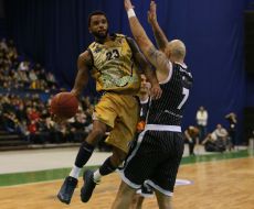 Malcolm Delaney and Milovan Rakovic