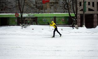 Лыжник в центре Киева