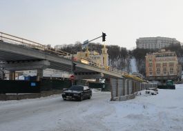 The car rides on snowy roads